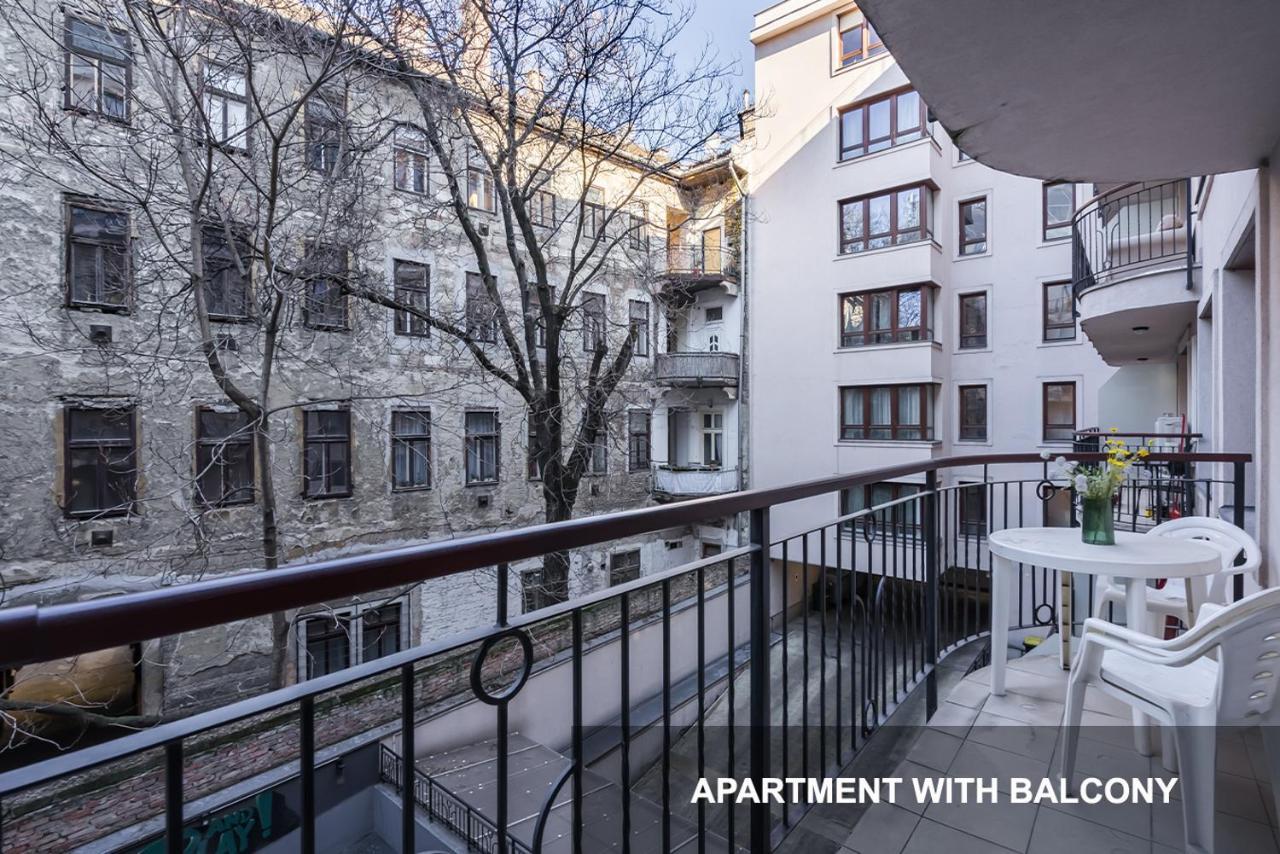 Bpr City Lodge Apartments Budapeste Exterior foto
